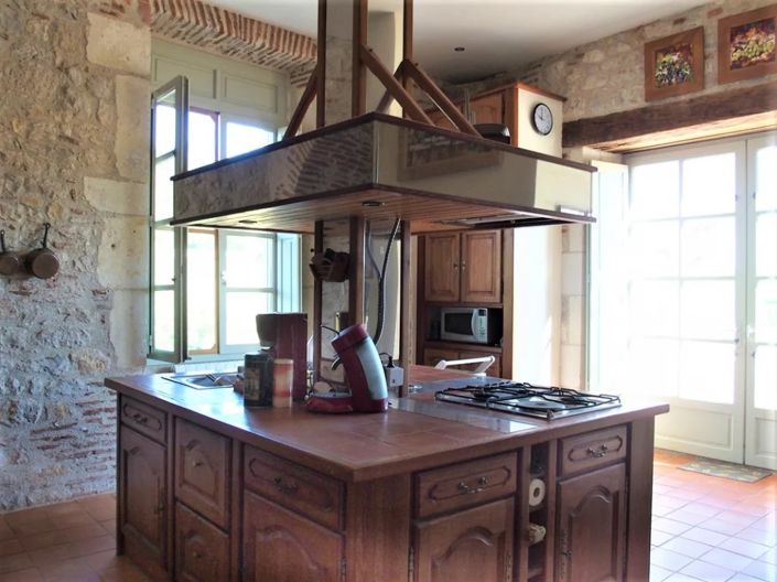 Image No.9-5 Bed House for sale