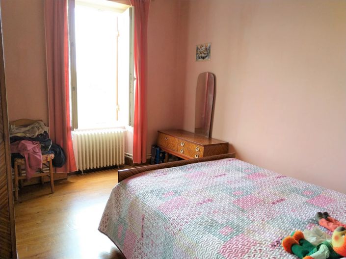 Image No.10-5 Bed House for sale