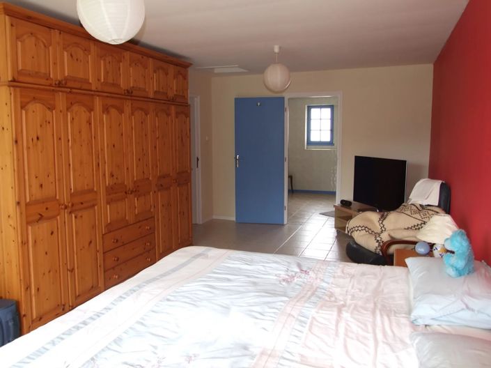 Image No.11-5 Bed House for sale