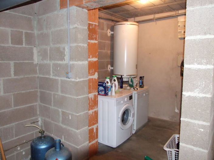 Image No.9-5 Bed House for sale