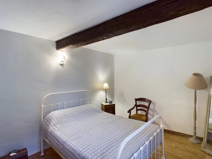 Image No.10-3 Bed House for sale