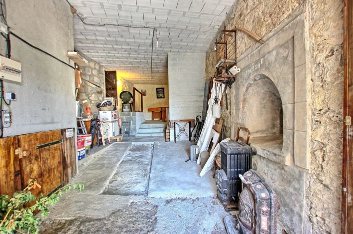 Image No.6-3 Bed House for sale