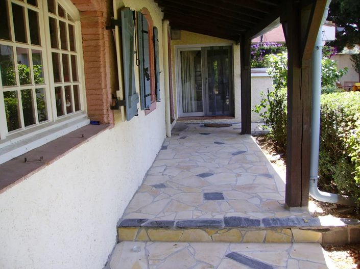 Image No.10-6 Bed House for sale