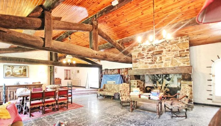 Image No.2-6 Bed House for sale