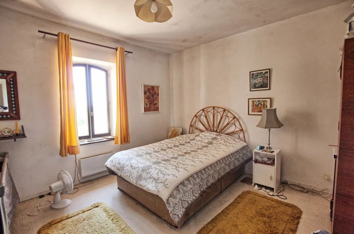 Image No.7-6 Bed House for sale