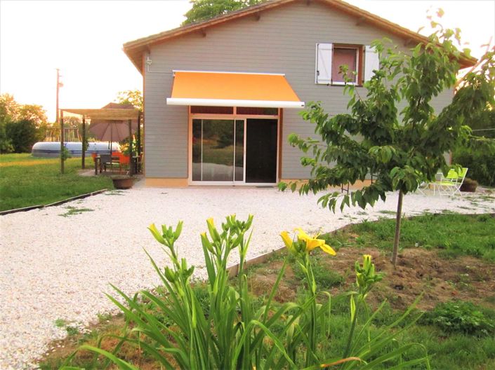 Image No.2-8 Bed Farmhouse for sale