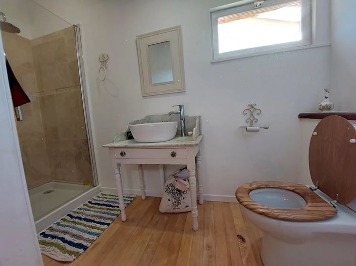 Image No.8-2 Bed House for sale