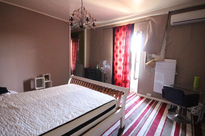 Image No.11-5 Bed Commercial for sale