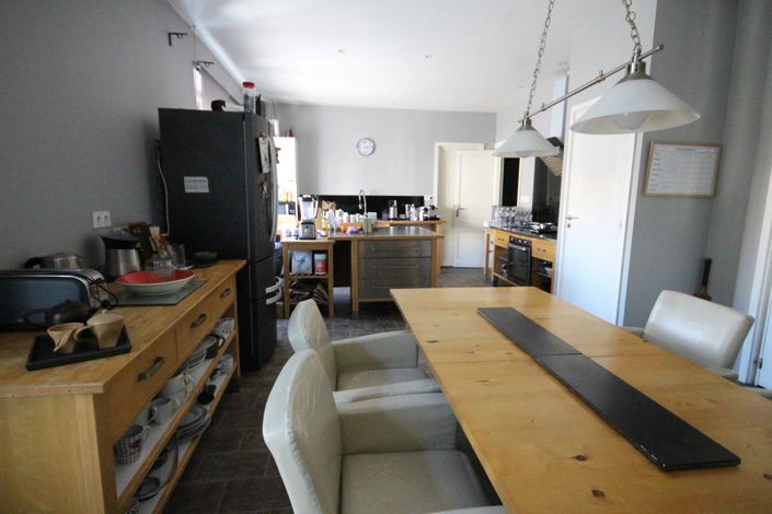 Image No.6-5 Bed Commercial for sale