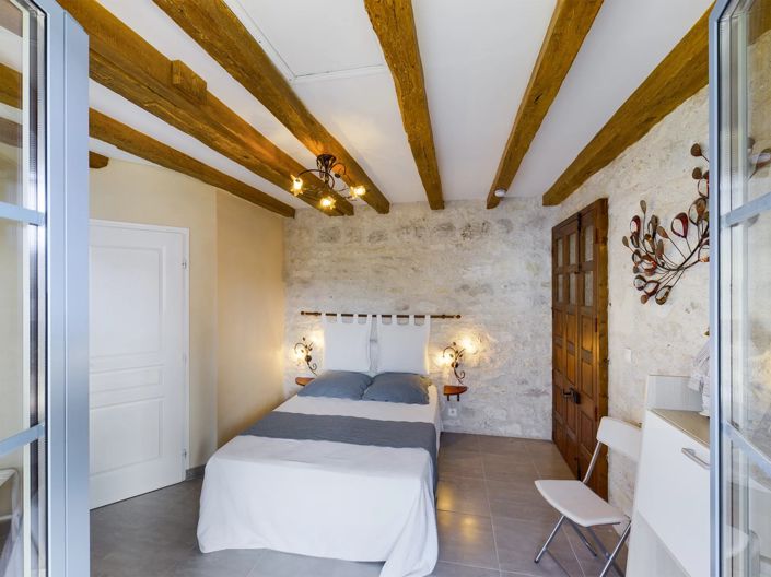 Image No.8-5 Bed House for sale