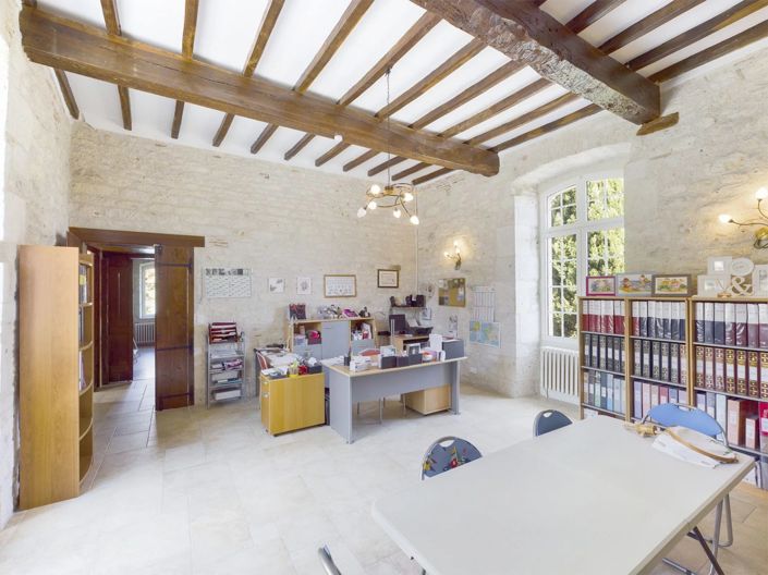 Image No.9-5 Bed House for sale