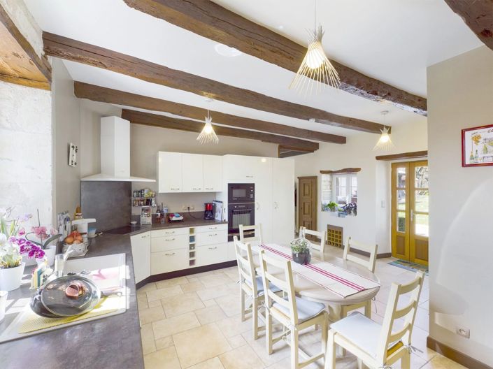 Image No.7-5 Bed House for sale