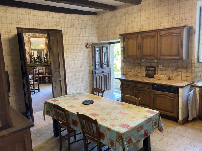 Image No.8-5 Bed House for sale