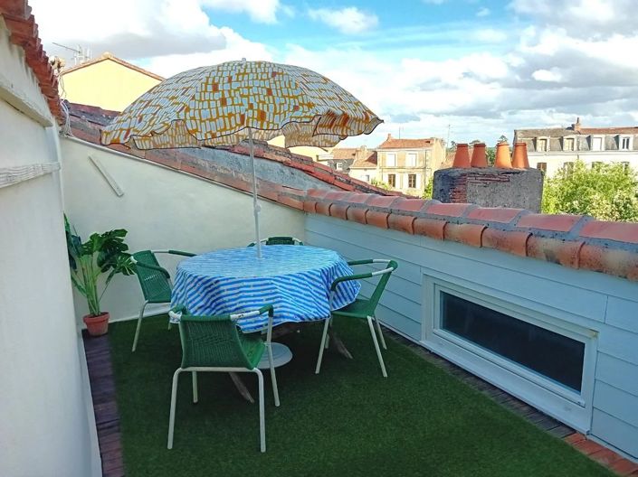 Image No.11-3 Bed House for sale