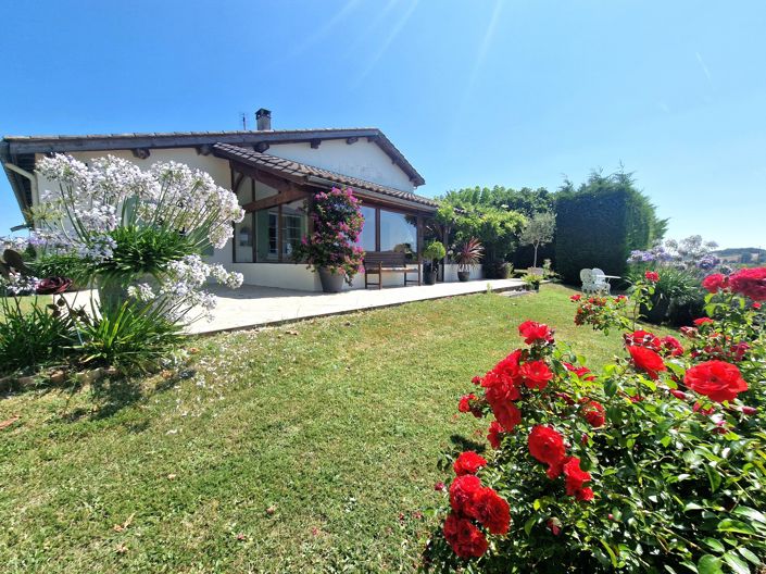 Image No.1-4 Bed House for sale