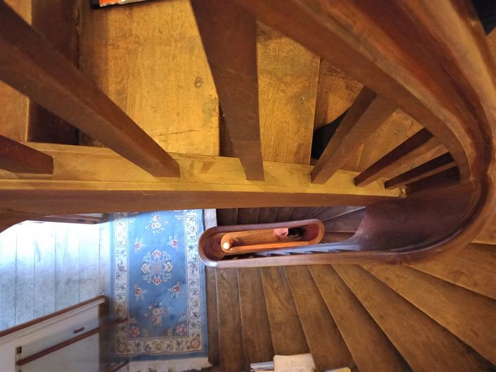 Image No.8-10 Bed House for sale