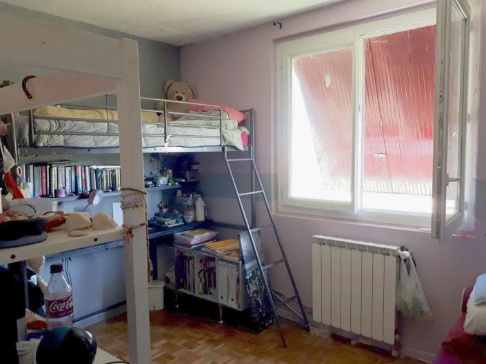 Image No.9-6 Bed House for sale