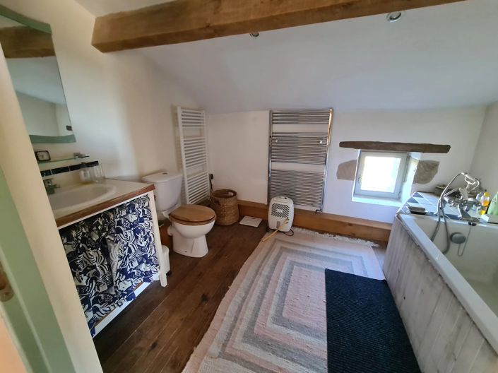 Image No.13-7 Bed Farmhouse for sale