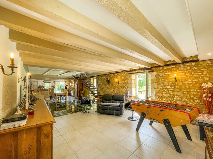 Image No.5-5 Bed House for sale