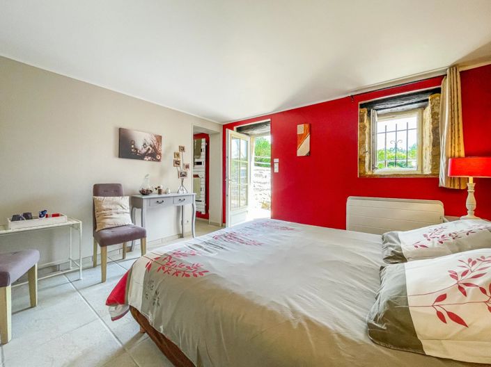 Image No.7-5 Bed House for sale