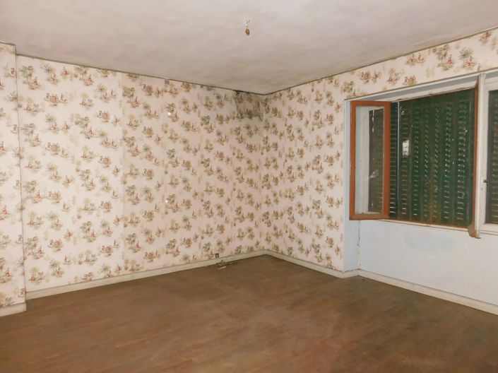 Image No.11-3 Bed House for sale