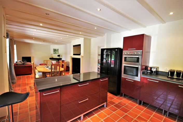 Image No.6-6 Bed House for sale