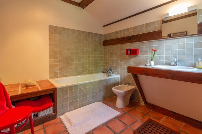 Image No.13-2 Bed House for sale