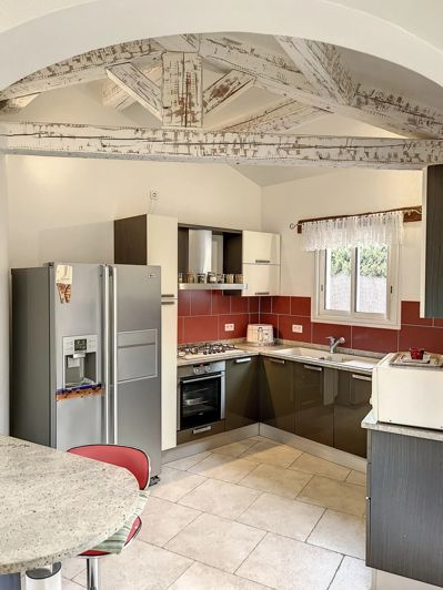 Image No.9-4 Bed Property for sale