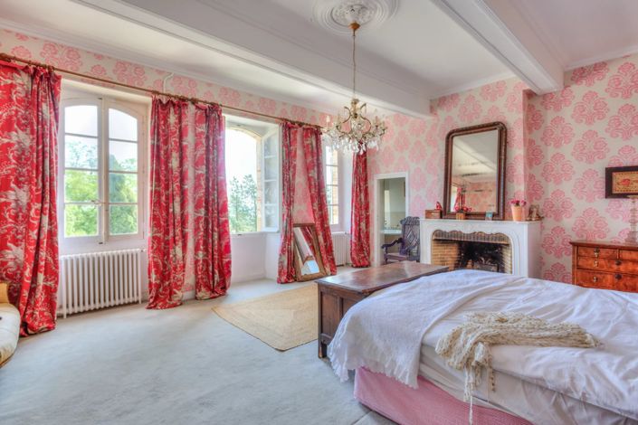 Image No.15-12 Bed House for sale