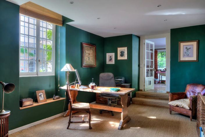 Image No.10-12 Bed House for sale