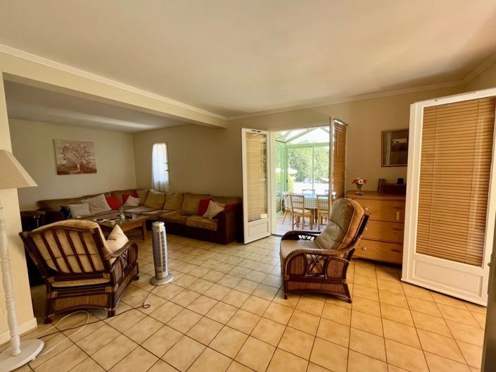 Image No.4-7 Bed House for sale