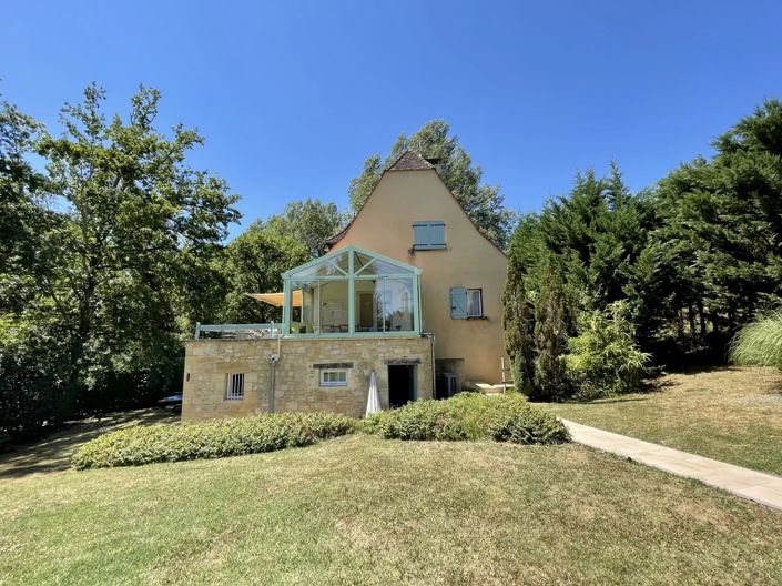 Image No.9-7 Bed House for sale