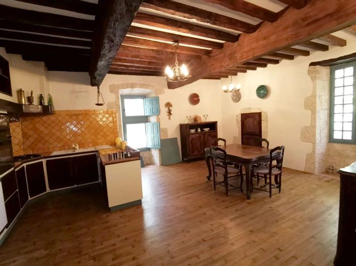 Image No.6-4 Bed House for sale