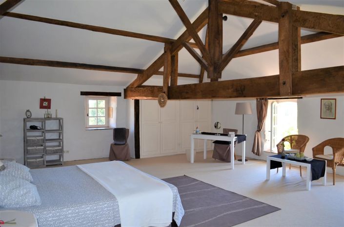 Image No.5-15 Bed House for sale