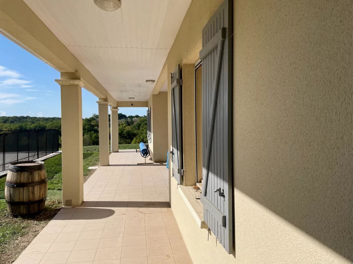 Image No.10-3 Bed House for sale