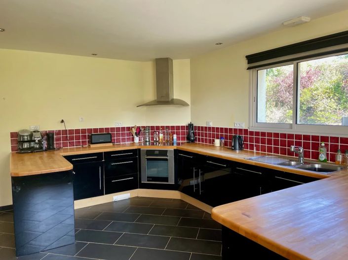 Image No.6-3 Bed House for sale