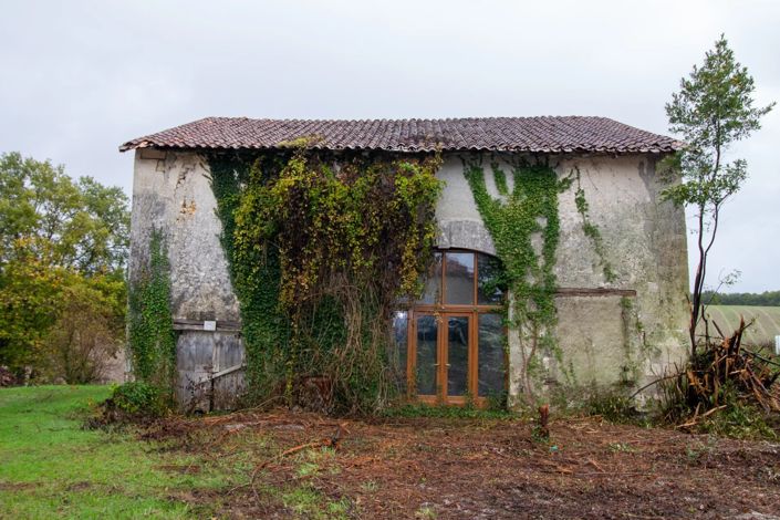 Image No.1-Barn for sale