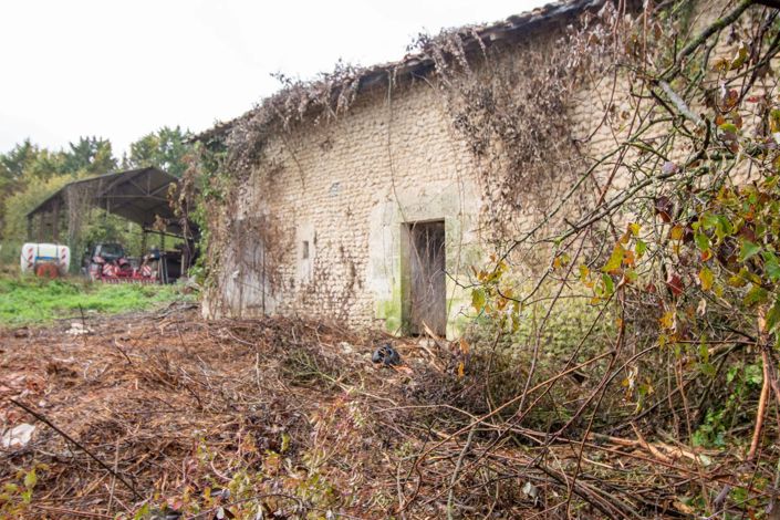 Image No.4-Barn for sale