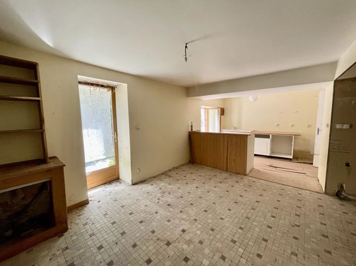 Image No.5-2 Bed Village House for sale