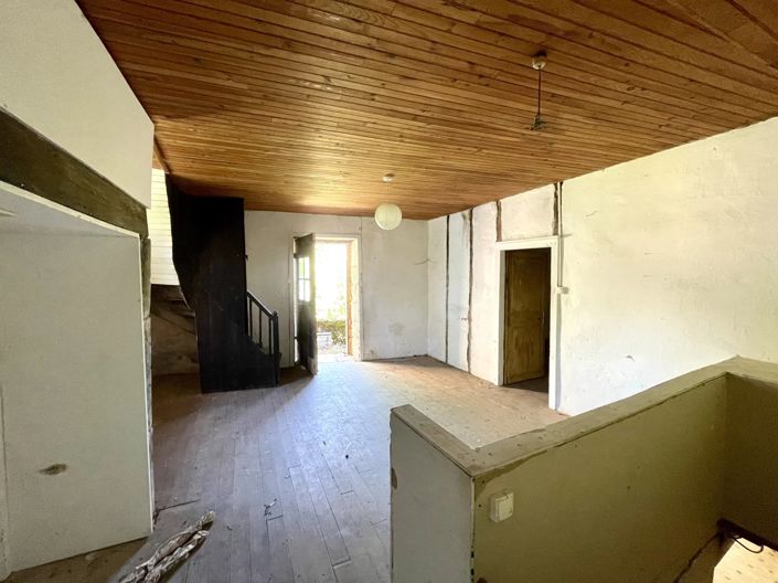 Image No.7-2 Bed Village House for sale