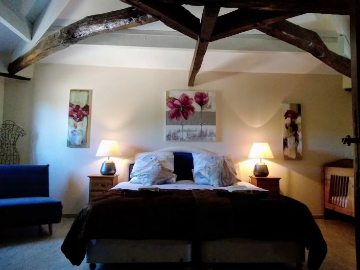 Image No.8-9 Bed House for sale