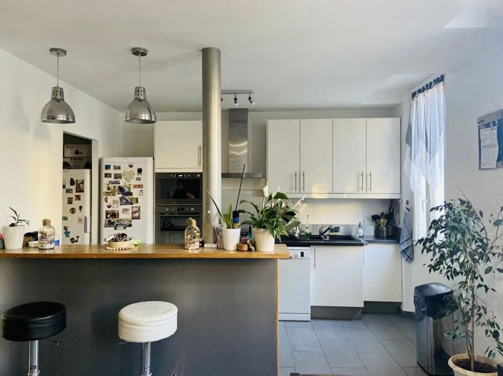 Image No.1-4 Bed Property for sale