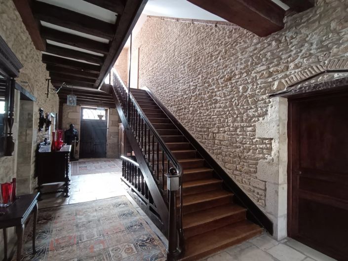 Image No.8-9 Bed House for sale