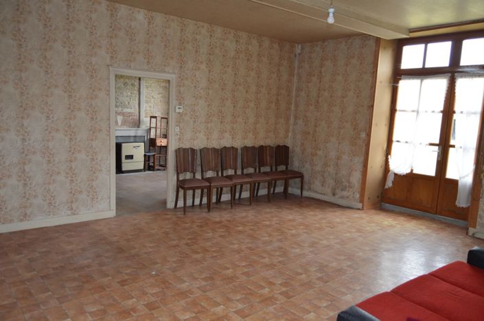 Image No.8-2 Bed House for sale