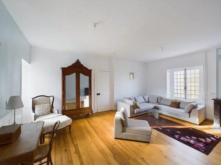 Image No.13-14 Bed House for sale