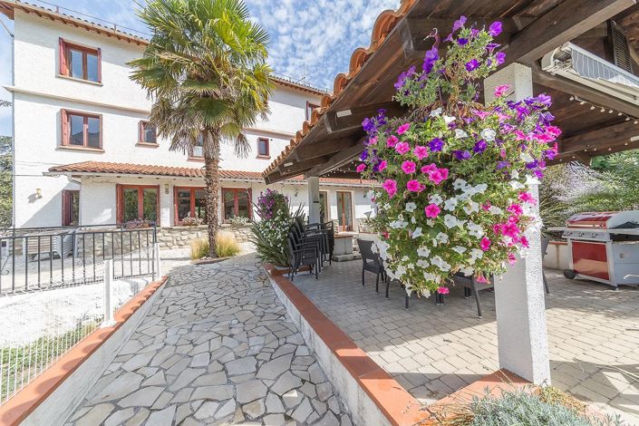 Image No.4-14 Bed House for sale