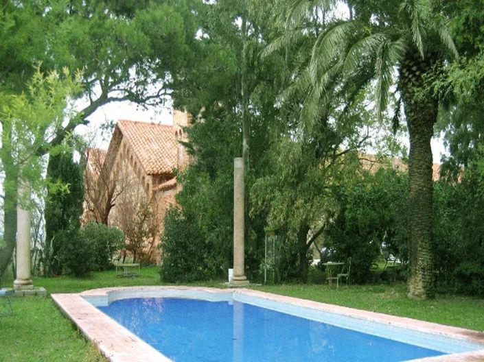 Image No.2-6 Bed House for sale