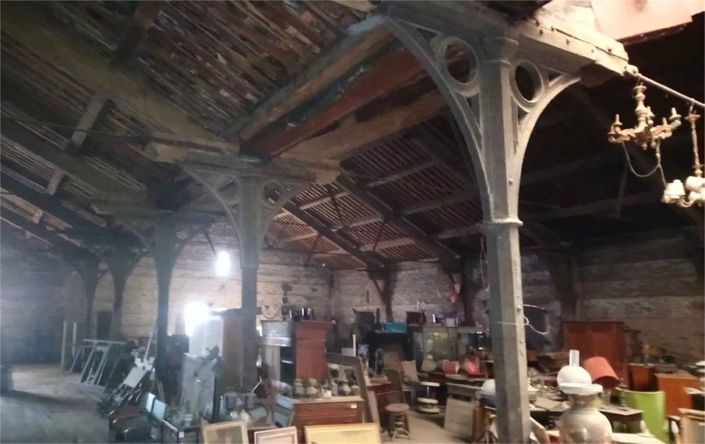 Image No.9-6 Bed House for sale