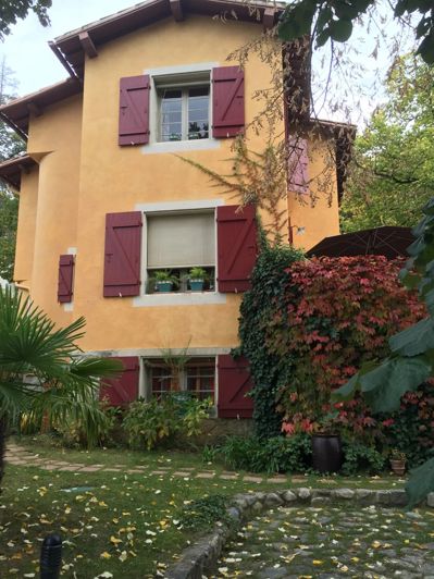 Image No.1-2 Bed House for sale
