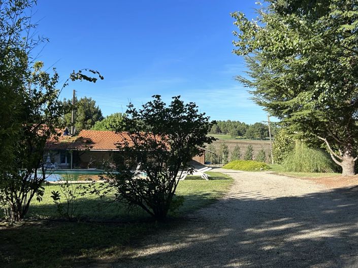 Image No.15-7 Bed House for sale